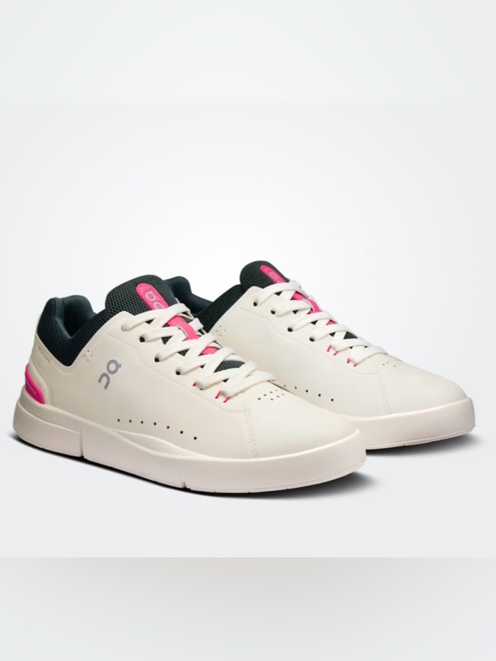 On - On Clouds /// Women’s THE ROGER Advantage Tennis Shoes Sneakers - Size 7.5